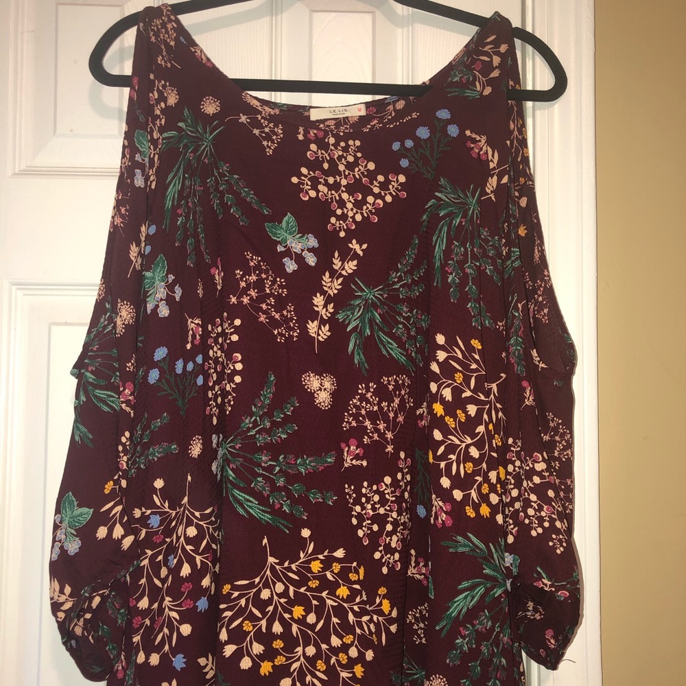 Le Lis bandy cold shoulder blouse 2X